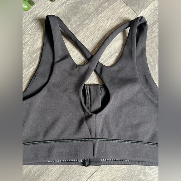 Savvi Survivor Black Zip Front Cross Back Strappy Sports Bra. Size M - Picture 8 of 8